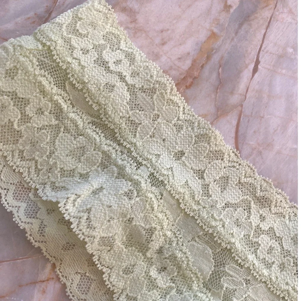 Victoria's Secret  Low Rise Thong Lime Green Floral Lace Small Panty
